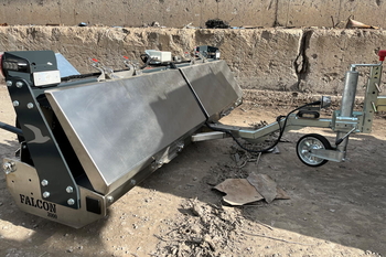 Magnetická metla MS 2000 FALCON – upratovanie kovových nečistôt v areáli cementárne