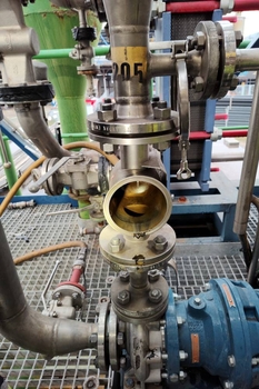 Magnetický filter MSP-S OCTOPUS – čistenie tekutého amoniaku v chemickej prevádzke