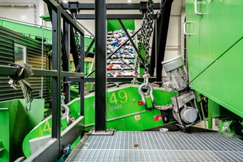 Automatická magnetická doska DND-AC – triedenie neželezných kovov zo škvary ZEVO