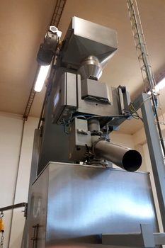 Prepadový detektor kovov QUICKTRON 07 RH HyQ Clean – granulácia a homogenizácia zmesí vo farmaceutickej výrobe
