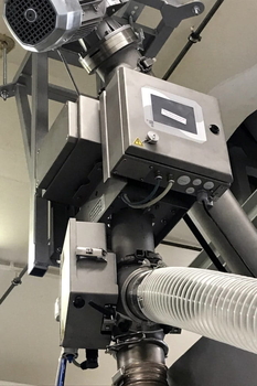 Prepadový detektor kovov QUICKTRON 07 RH HyQ Clean – granulácia a homogenizácia zmesí vo farmaceutickej výrobe