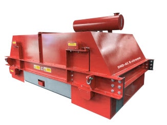 Závesný elektromagnetický separátor s automatickým čistením DND-AC E