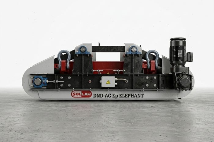 Závesný elektromagnet DND-AC-E nad pásovým dopravníkom