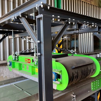 Závesný elektromagnet nad pásový dopravník DND-AC-E